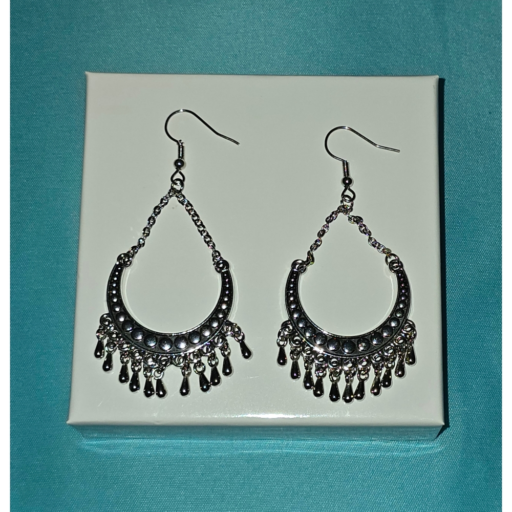 **Never Worn**Silver Chandelier Earrings with Fringe Design